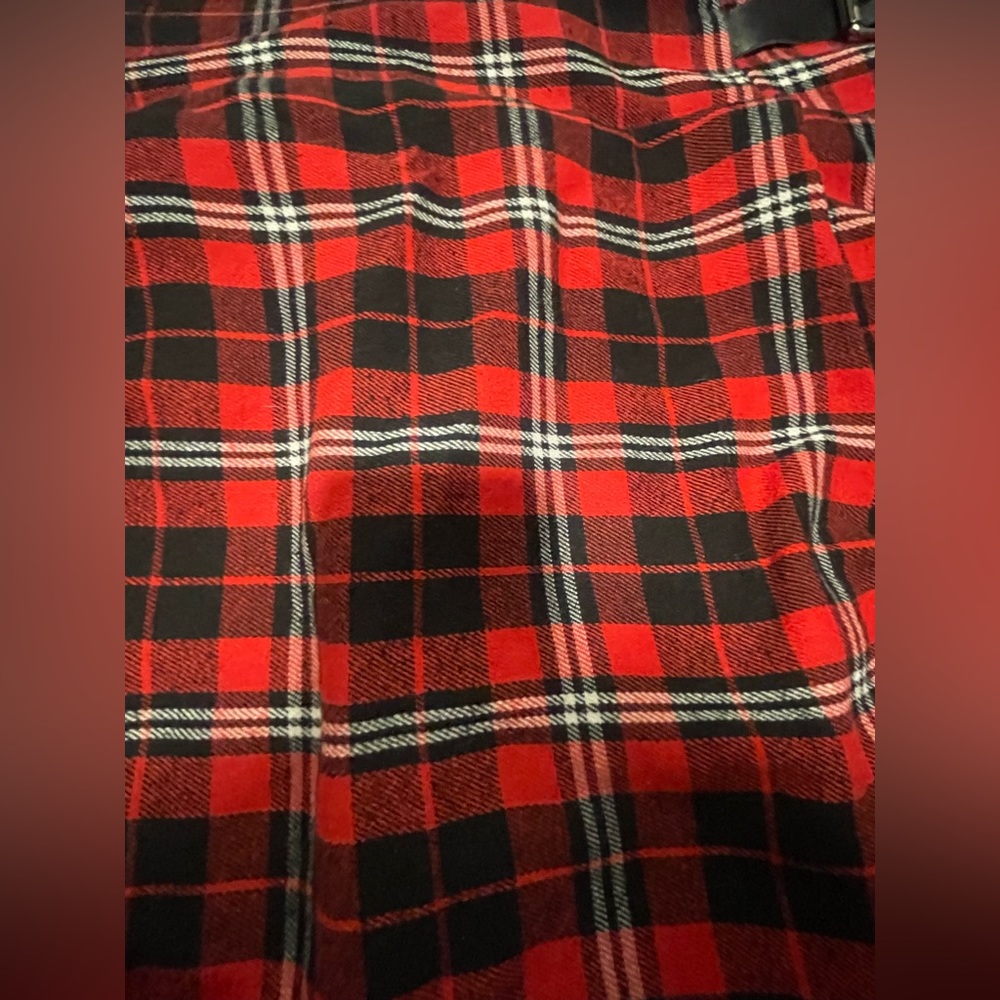 SHEIN Curve Red/Black/White Plaid Skater Skirt with Belt Buckles 3XL - Picture 3 of 6